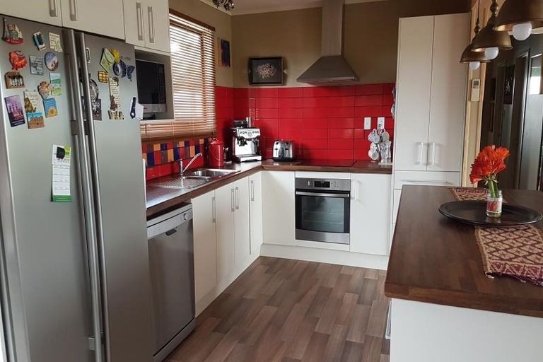 Photo of property in 16 Handforth Street, Onerahi, Whangarei, 0110