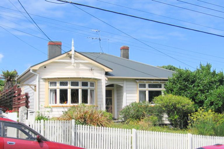 Photo of property in 77 Wright Street, Mount Cook, Wellington, 6021