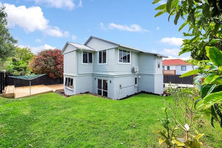 Photo of property in 52 Roberts Road, Te Atatu South, Auckland, 0610