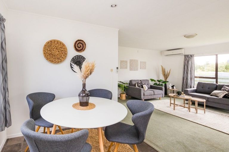 Photo of property in 4b Peter Hall Drive, Kelvin Grove, Palmerston North, 4414