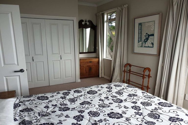 Photo of property in 19 The Crescent, Raumati South, Paraparaumu, 5032