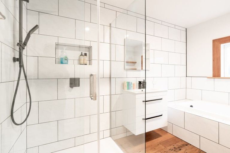 Photo of property in 1/121 Hataitai Road, Hataitai, Wellington, 6021