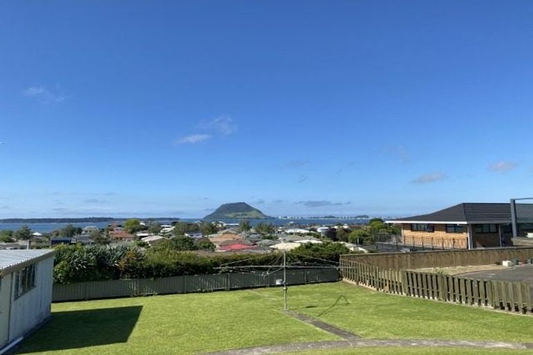 Photo of property in 21 Tirinui Crest Road, Otumoetai, Tauranga, 3110