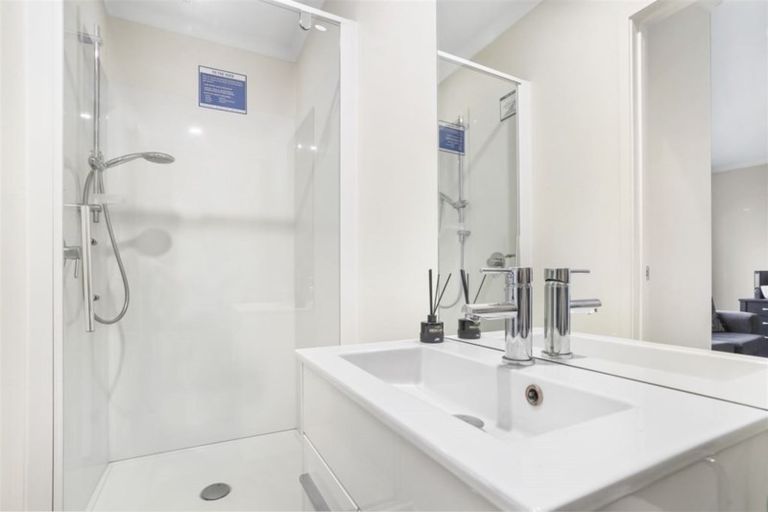 Photo of property in 215u4 Massey Street, Frankton, Hamilton, 3204