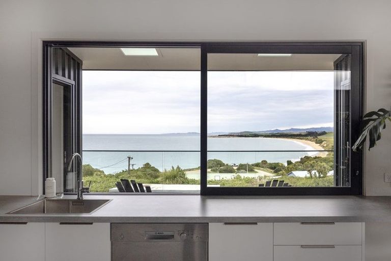 Photo of property in 30 Chambers Street, Kakanui, Oamaru, 9495