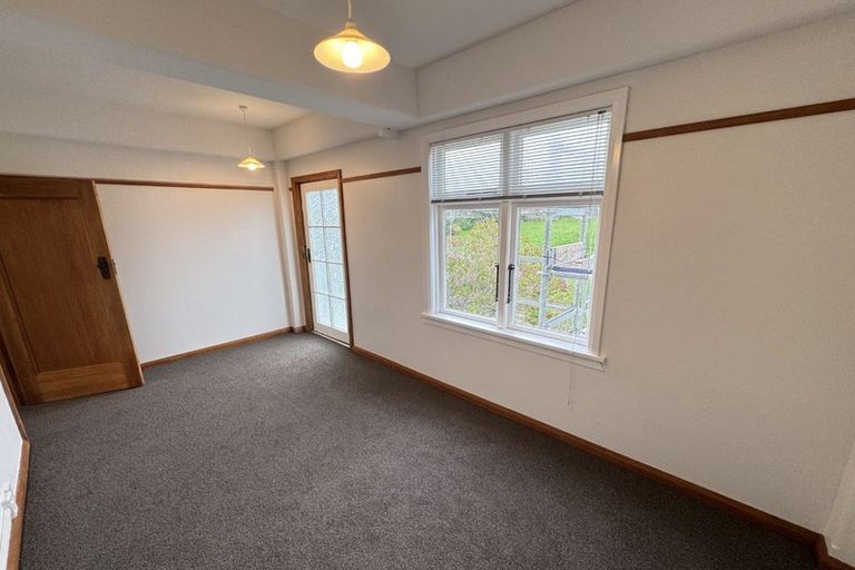 Photo of property in San Antonio Flats, 4/12 Kilbirnie Crescent, Kilbirnie, Wellington, 6022