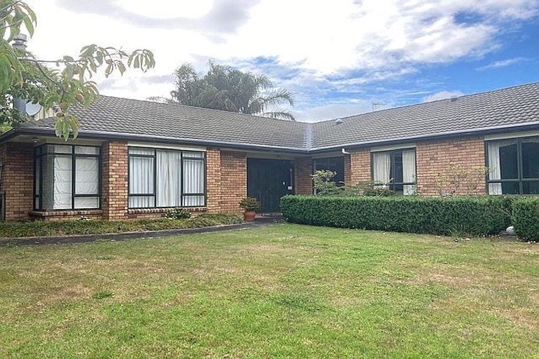 Photo of property in 98 Shakespeare Road, Waiuku, 2681
