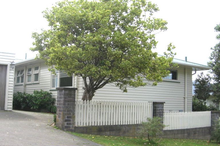 Photo of property in 49 Collier Avenue, Karori, Wellington, 6012