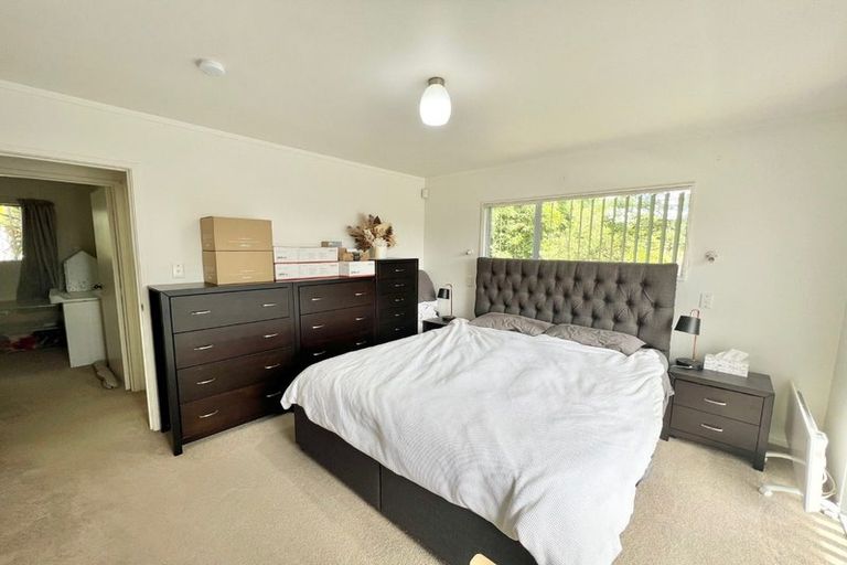 Photo of property in 89 Woodglen Road, Glen Eden, Auckland, 0602