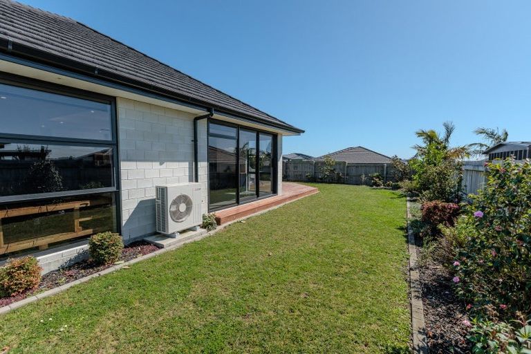 Photo of property in 4 Okohaka Avenue, Glenbrook, Waiuku, 2681