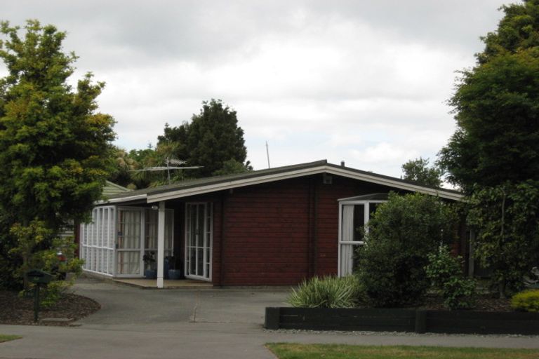 Photo of property in 240 Withells Road, Avonhead, Christchurch, 8042