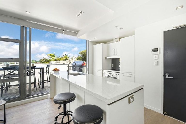 Photo of property in Maison Apartments, 112/16 Huron Street, Takapuna, Auckland, 0622