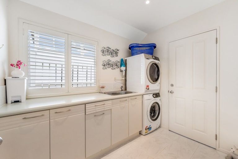 Photo of property in 44a Cook Street, Howick, Auckland, 2014