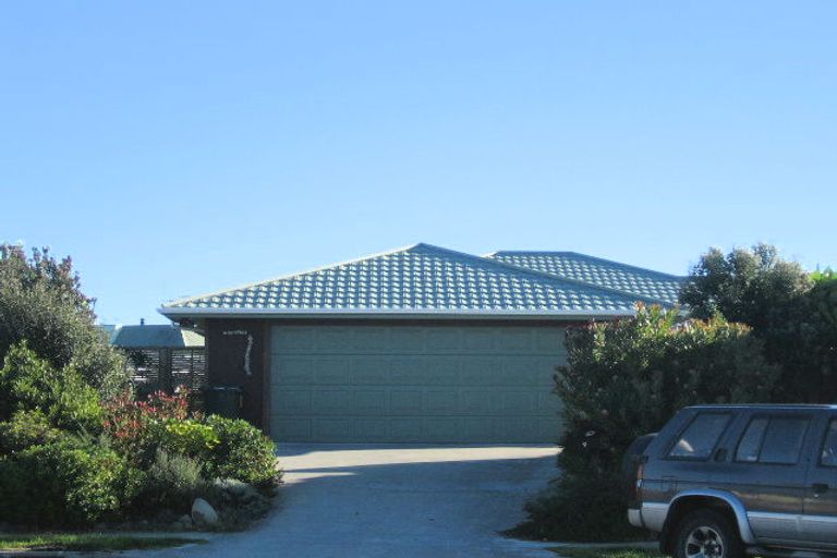 Photo of property in 7 Caughley Place, Otaki Beach, Otaki, 5512