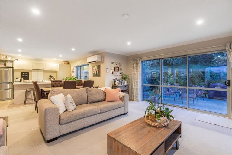 Photo of property in 14 Moonraker Place, Whitby, Porirua, 5024