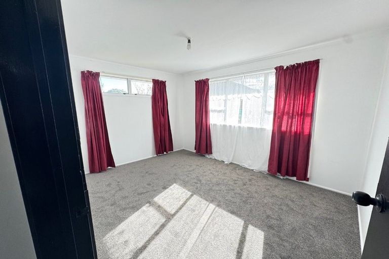 Photo of property in 391 Bucklands Beach Road, Bucklands Beach, Auckland, 2012