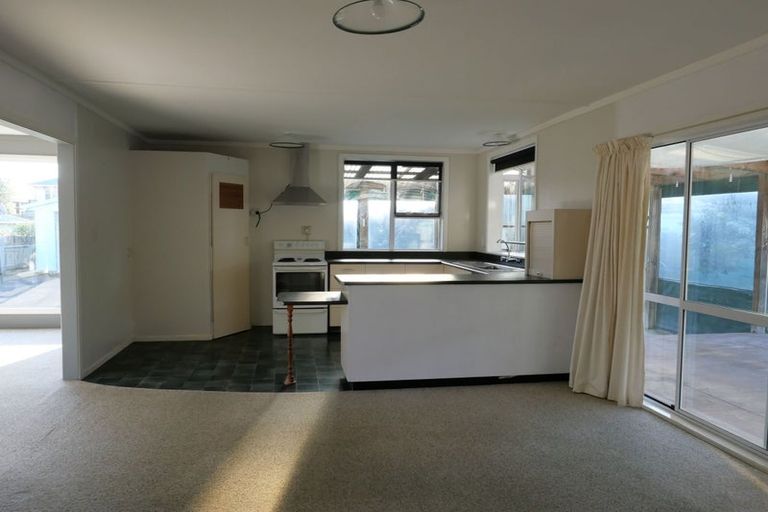 Photo of property in 27 Moana Street, Otaki Beach, Otaki, 5512