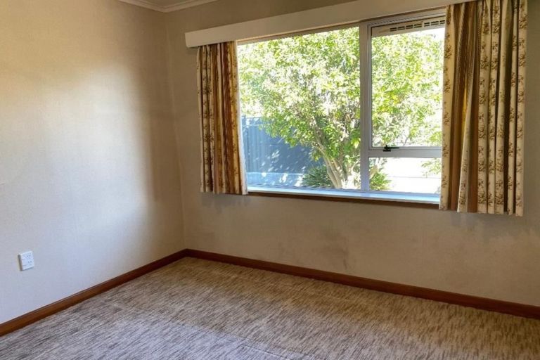 Photo of property in 42 Charles Street, Westshore, Napier, 4110