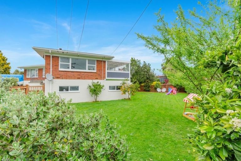 Photo of property in 8 Halberg Street, Papakura, 2110