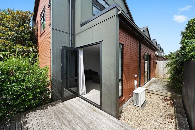 Photo of property in 1/3 Charlemont Street, Whitiora, Hamilton, 3200