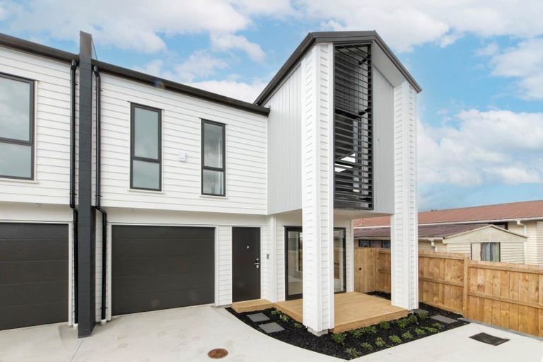 Photo of property in 7d Queen Mary Avenue, New Lynn, Auckland, 0600