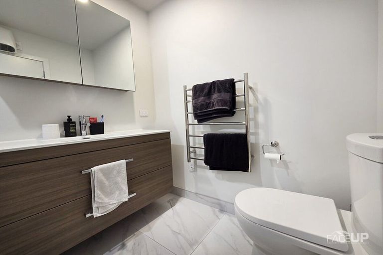 Photo of property in 8/20 Moor Avenue, Te Atatu Peninsula, Auckland, 0610