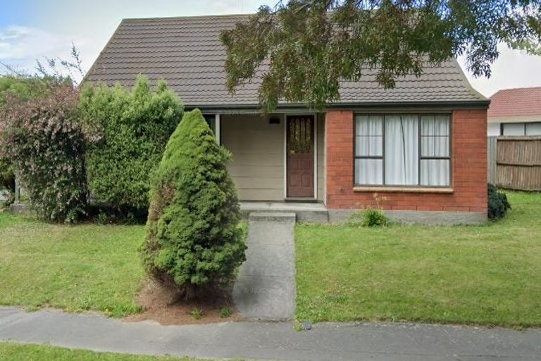 Photo of property in 51 Karnak Crescent, Russley, Christchurch, 8042