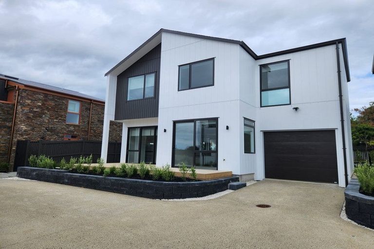Photo of property in 15 Matterhorn Crescent, Northpark, Auckland, 2013