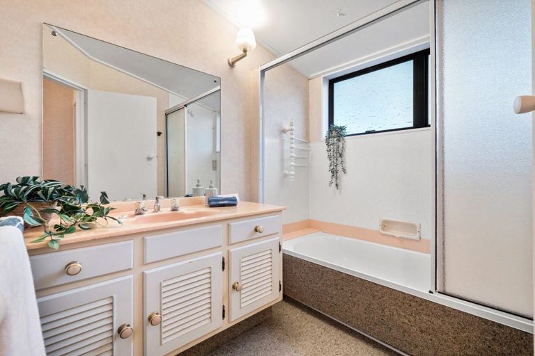 Photo of property in 13 Berwick Place, Mount Maunganui, 3116