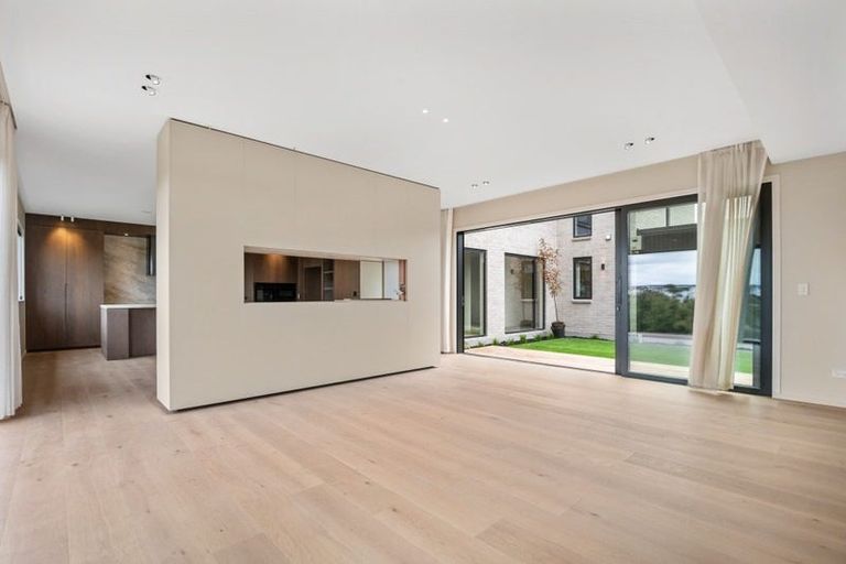 Photo of property in 47 Bristol Freighter Road, Hobsonville, 0616