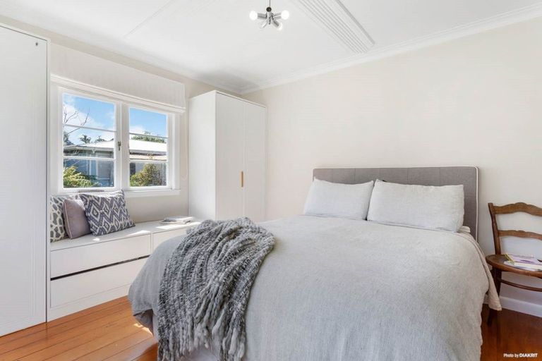 Photo of property in 6 Sealy Road, Torbay, Auckland, 0630