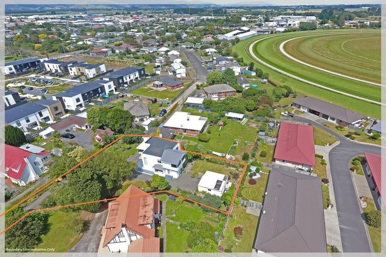 Photo of property in 69b Mako Mako Road, Levin, 5510