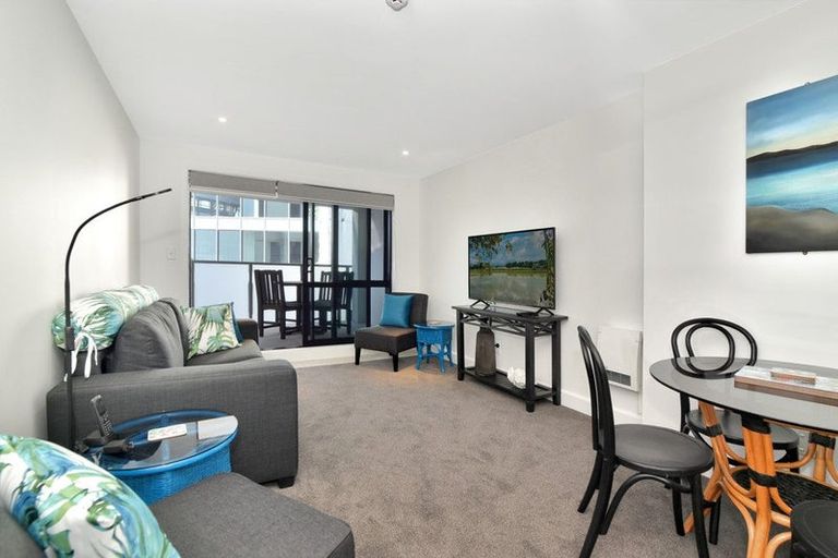 Photo of property in 6 Adams Avenue, Mount Maunganui, 3116
