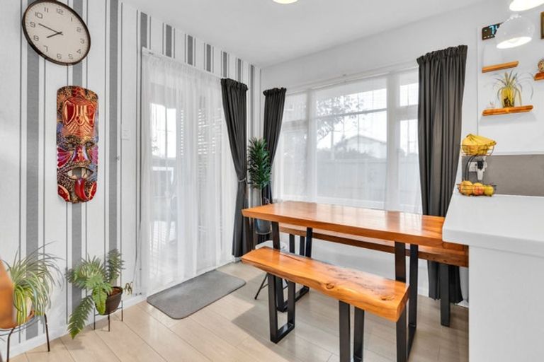 Photo of property in 19 Brockenhurst Street, Aranui, Christchurch, 8061