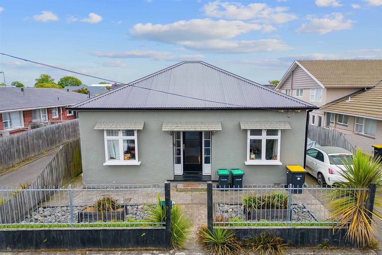 Photo of property in 15 Clare Road, St Albans, Christchurch, 8014