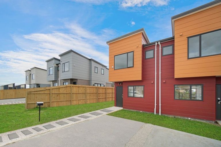 Photo of property in 8a Poruru Close, Papakura, 2110