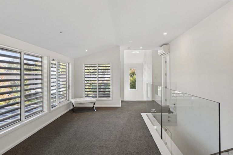 Photo of property in 128 Fendalton Road, Fendalton, Christchurch, 8052