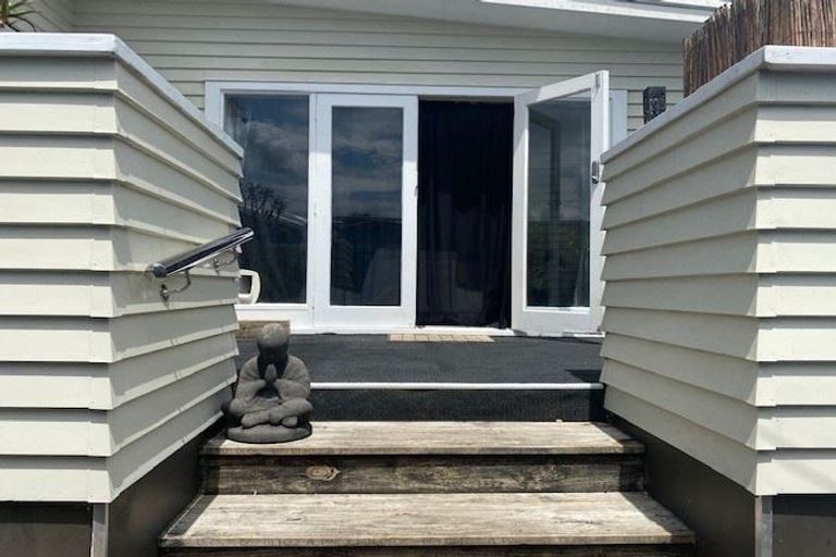 Photo of property in 14 Isobel Road, Greenhithe, Auckland, 0632