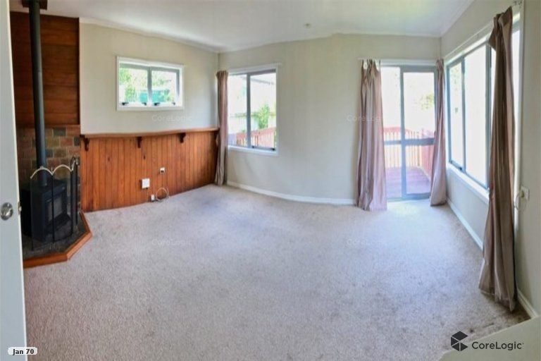 Photo of property in 18 Newington Road, Henderson, Auckland, 0612