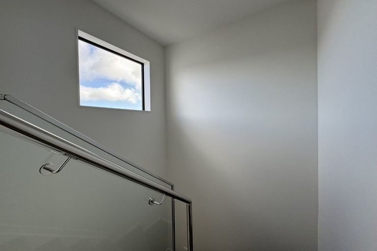 Photo of property in 16 Elegant Lane, Ranui, 0612