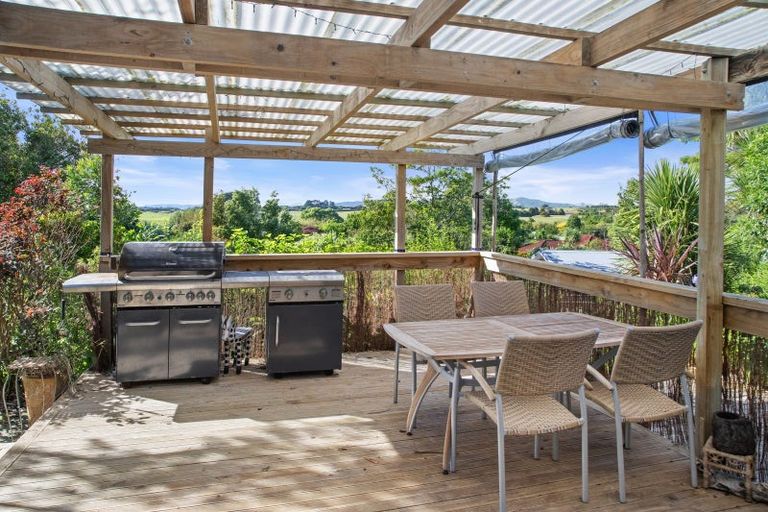 Photo of property in 10 Jenny Lane, Waiuku, 2123