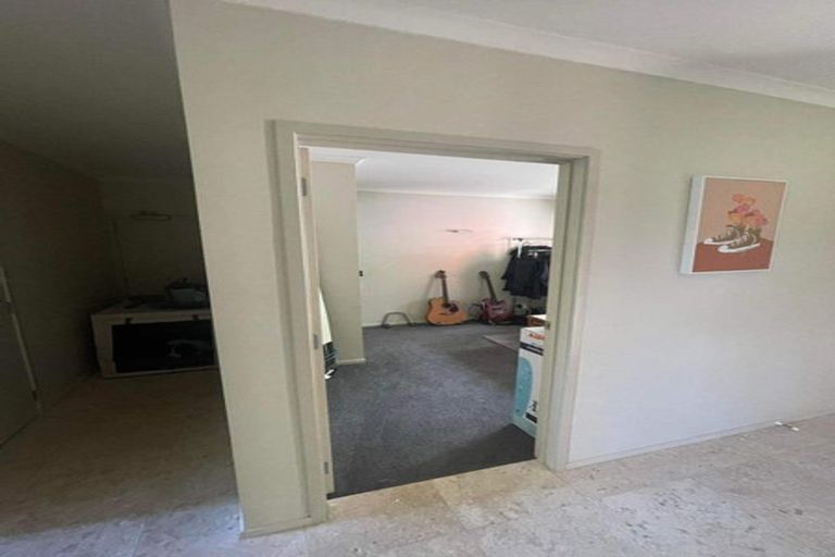 Photo of property in 310 Paremoremo Road, Paremoremo, Auckland, 0632