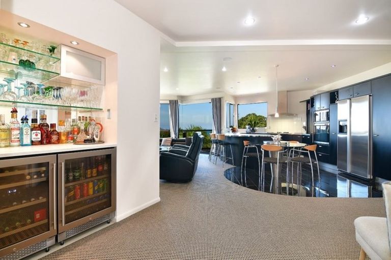 Photo of property in 44 Marellen Drive, Red Beach, 0932