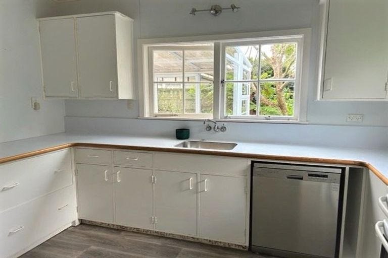 Photo of property in 5 Rata Street, Waikanae, 5036