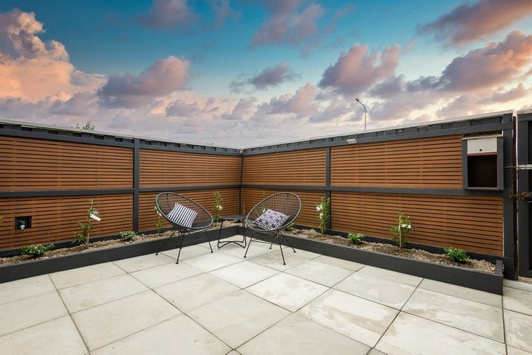 Photo of property in 2/62 Picton Avenue, Riccarton, Christchurch, 8011