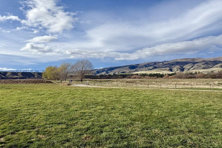 Photo of property in 1061 Ardgour Road, Tarras, Cromwell, 9383