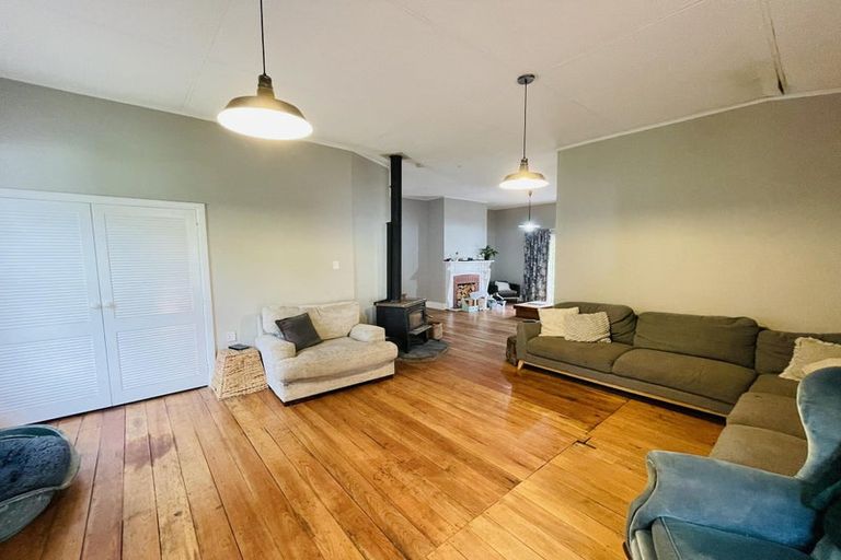 Photo of property in 285 Halcombe Road, Feilding, 4775