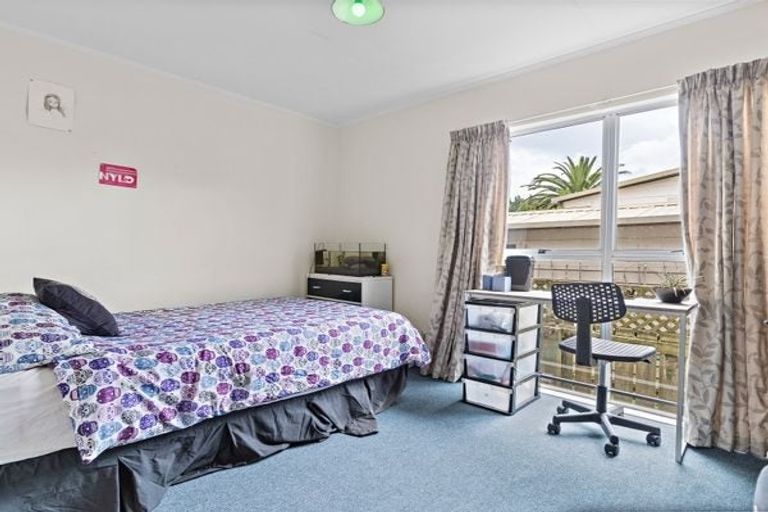 Photo of property in 35 Waite Street, Featherston, 5710
