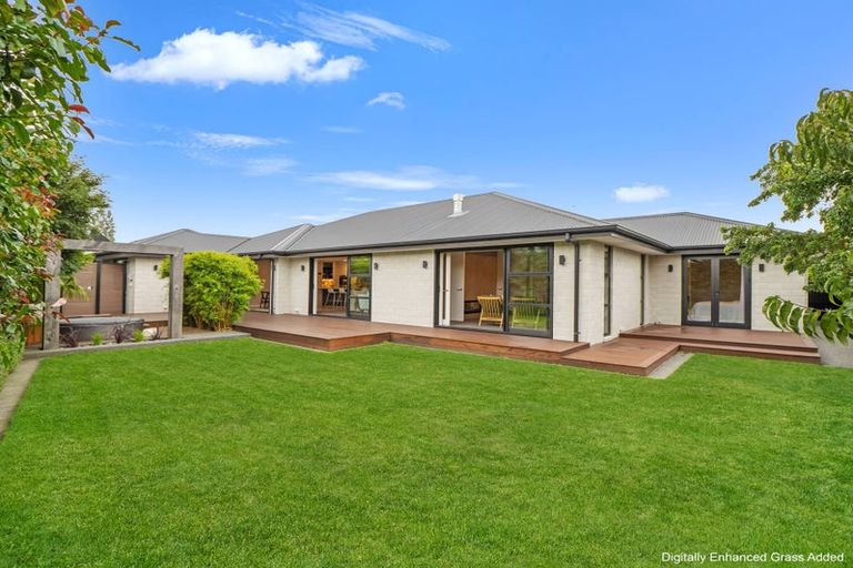 Photo of property in 12 Karere Avenue, Marshland, Christchurch, 8083