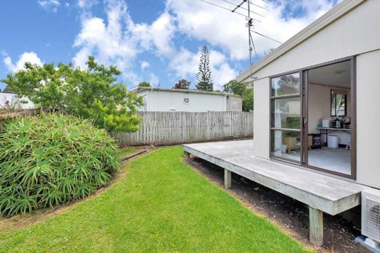 Photo of property in 39 Dellwood Avenue, Henderson, Auckland, 0612